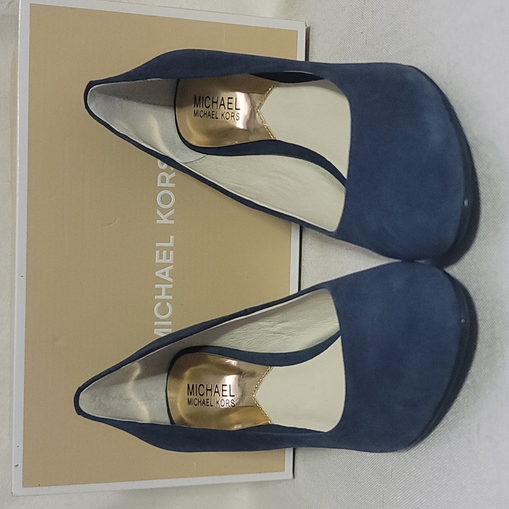 Michael Kor New Flex Pump Blue Suede Sz. 7 - Picture 1 of 6